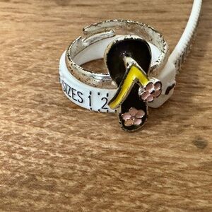 Silver toned flip flop mood ring​​​​​​